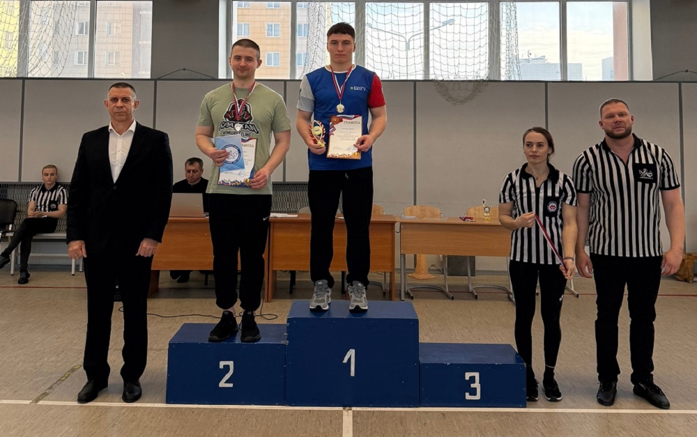 В НИУ «БелГУ» состоялось открытое первенство по армрестлингу