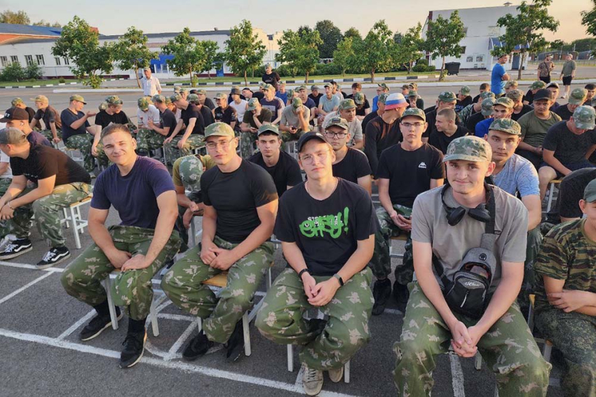События НИУ «БелГУ» студенты ниу «белгу» приняли участие в военно-исторических сборах «армата»