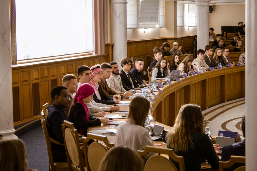 События НИУ «БелГУ» первая белгородская модель брикс прошла в ниу «белгу»