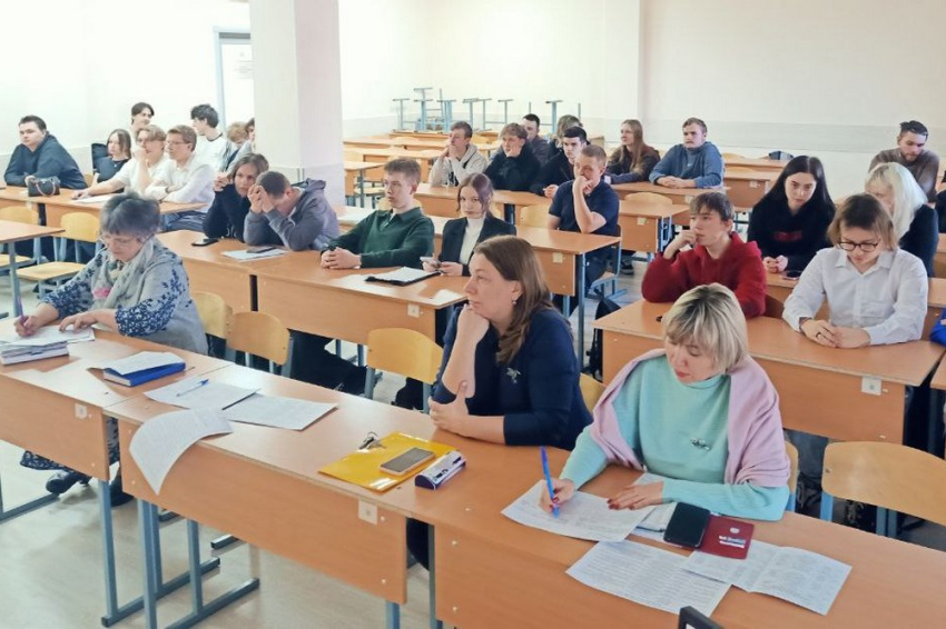 События НИУ «БелГУ» в инжиниринговом колледже ниу «белгу» прошла студенческая конференция «первый шаг в науку»