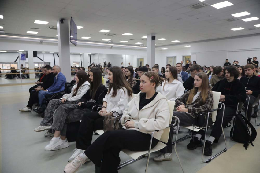 В НИУ «БелГУ» состоялось праздничное мероприятие ко Дню народного единства События НИУ «БелГУ» в ниу «белгу» состоялось праздничное мероприятие ко дню народного единства